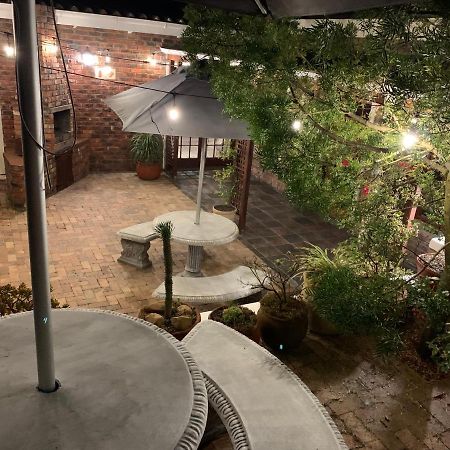 Green Pastures Guesthouse George Bagian luar foto