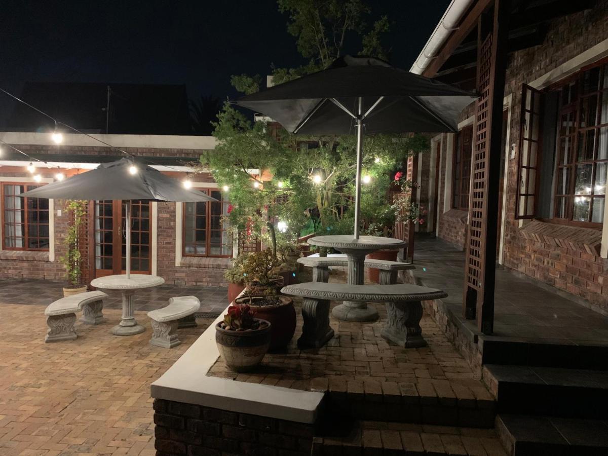 Green Pastures Guesthouse George Bagian luar foto