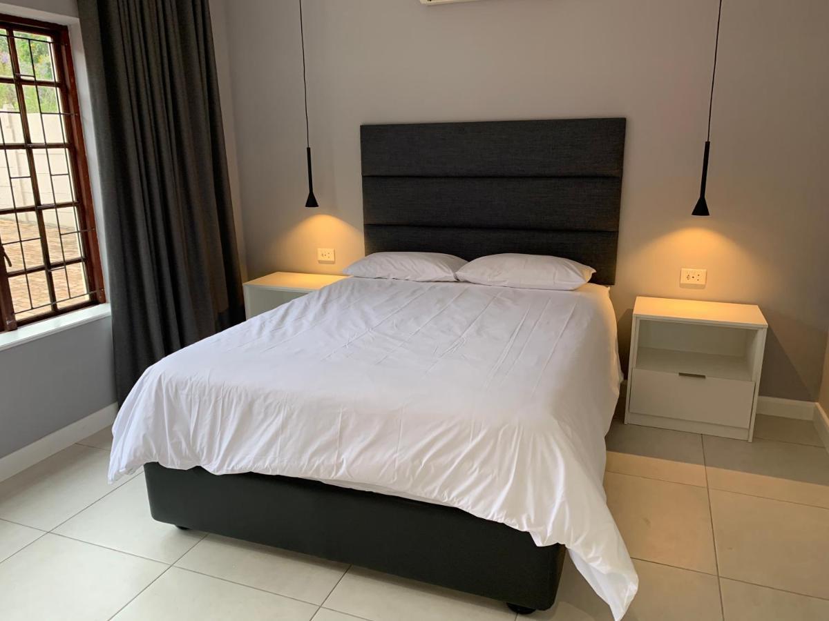 Green Pastures Guesthouse George Bagian luar foto